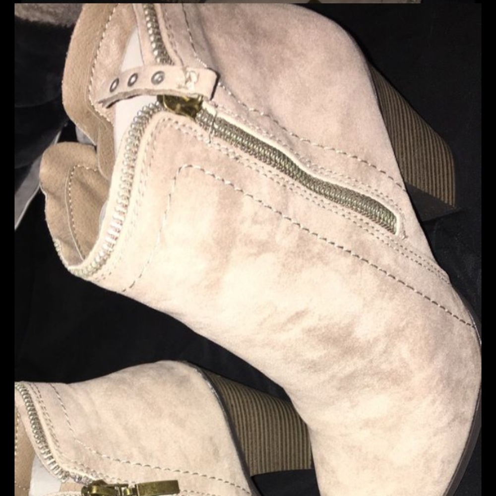 suede boots